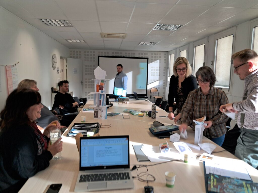 [𝐄𝐭 𝐜’𝐞𝐬𝐭 𝐩𝐚𝐫𝐭𝐢 ! 𝐋𝐚 𝐌𝐢𝐧𝐢-𝐄𝐧𝐭𝐫𝐞𝐩𝐫𝐢𝐬𝐞® 𝐞𝐬𝐭 𝐝𝐞 𝐫𝐞𝐭𝐨𝐮𝐫 !]