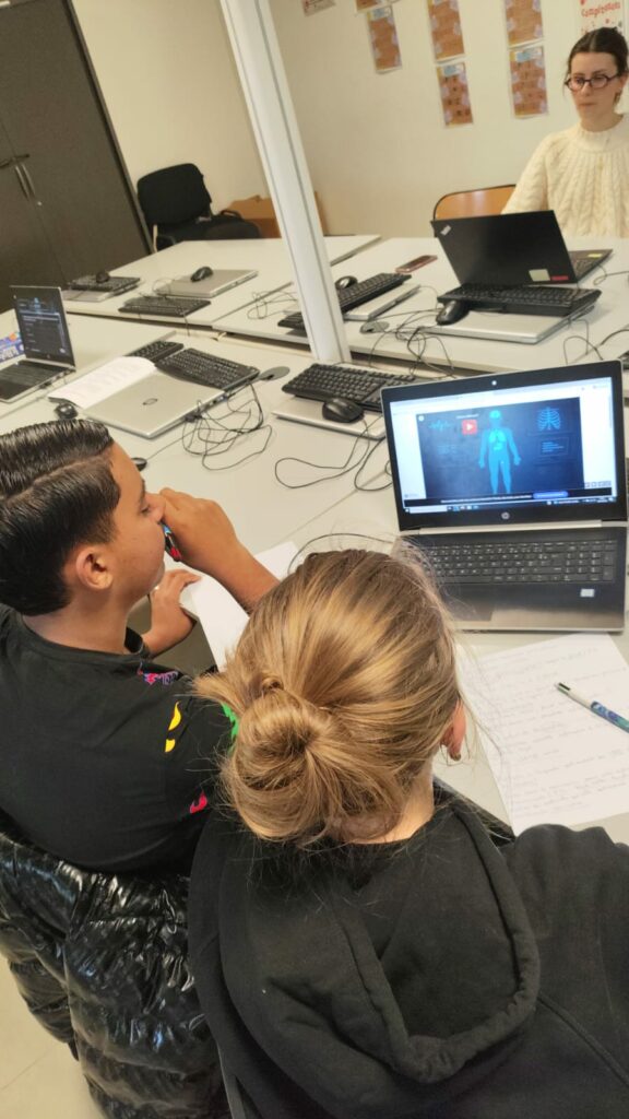 𝐄𝐬𝐜𝐚𝐩𝐞 𝐆𝐚𝐦𝐞 & 𝐏𝐫𝐞́𝐯𝐞𝐧𝐭𝐢𝐨𝐧 : 𝐥𝐞𝐬 𝐣𝐞𝐮𝐧𝐞𝐬 𝐝𝐞 𝐥’𝐄𝟐𝐂 𝐞𝐧 𝐦𝐢𝐬𝐬𝐢𝐨𝐧 𝐚𝐯𝐞𝐜 𝐀𝐝𝐝𝐢𝐤'𝐭𝐨𝐤 !