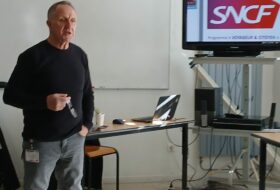 𝐀 𝐥’𝐄𝟐𝐂, 𝐨𝐧 𝐚 𝐯𝐨𝐲𝐚𝐠𝐞́… 𝐬𝐚𝐧𝐬 𝐛𝐨𝐮𝐠𝐞𝐫 𝐝𝐞 𝐧𝐨𝐬 𝐜𝐡𝐚𝐢𝐬𝐞𝐬 !