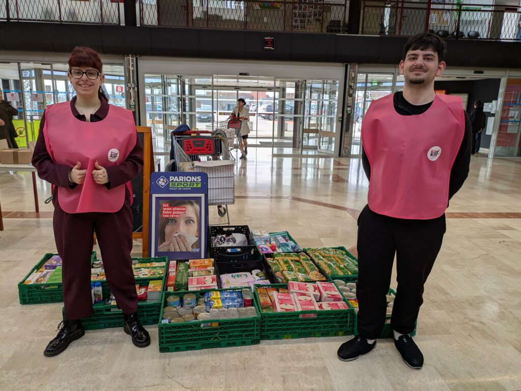 Collecte pour les Restos du Cœur avec les stagiaires de l’E2C de Nancy !