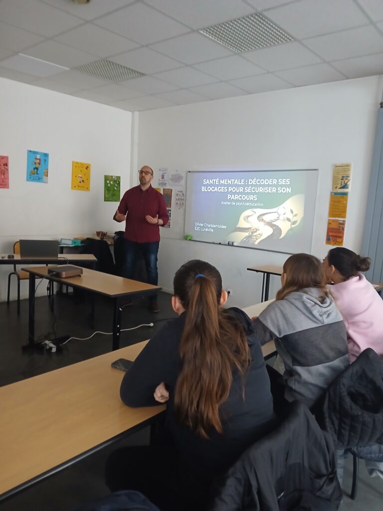 𝐀 𝐥’𝐄𝟐𝐂 : 𝐨𝐧 𝐨𝐮𝐯𝐫𝐞 𝐥𝐚 𝐛𝐨𝐢̂𝐭𝐞 𝐚̀ 𝐨𝐮𝐭𝐢𝐥𝐬 𝐦𝐞𝐧𝐭𝐚𝐥𝐞 !